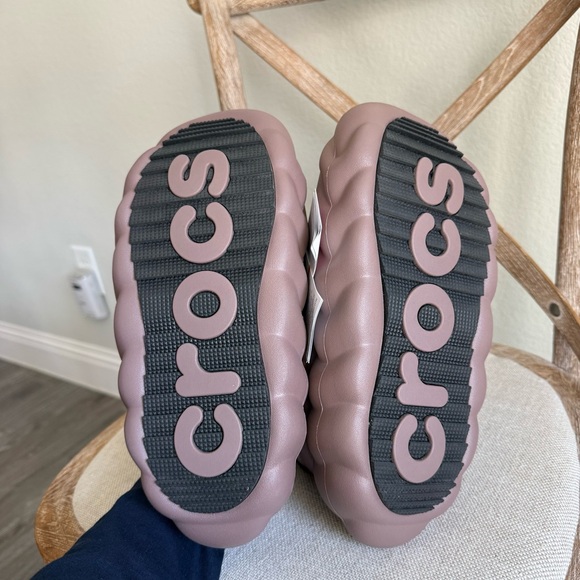 Crocs Overpuff Shorty Slip-Ons truffle brown - Picture 8 of 8